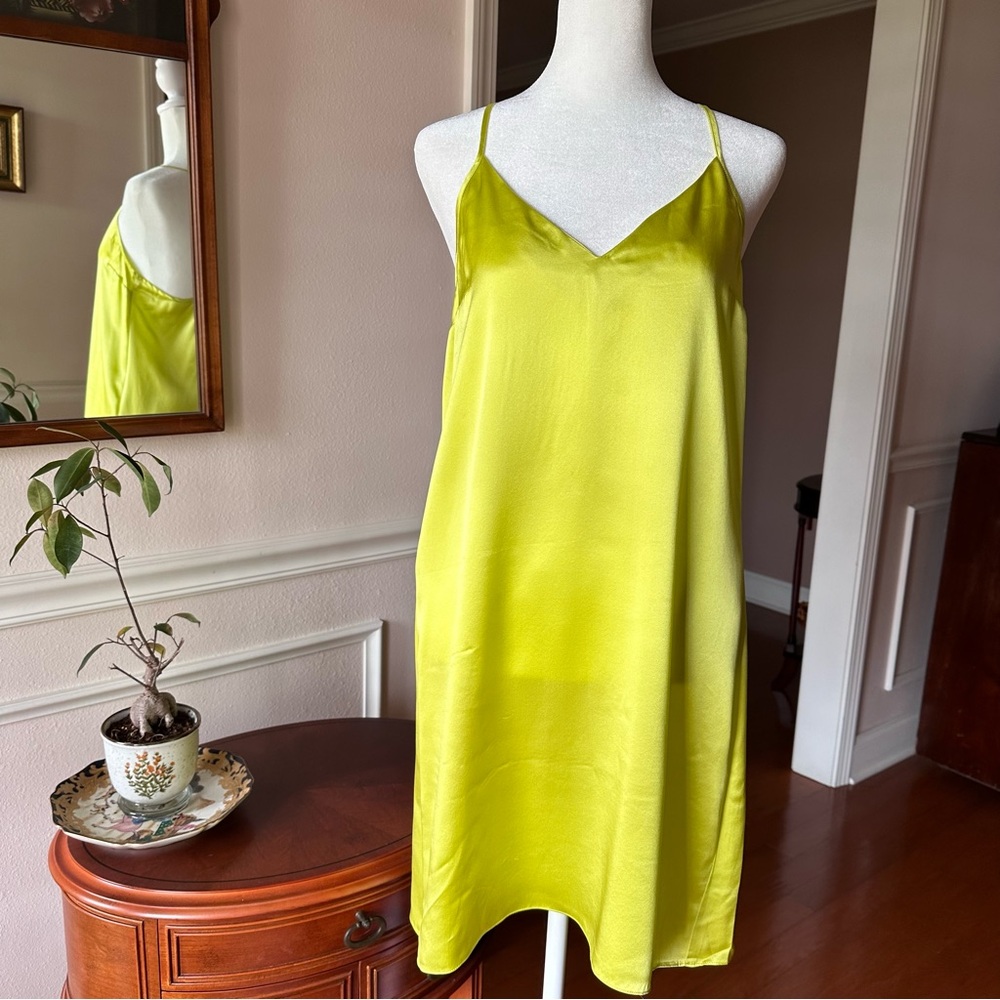 NWOT 100% Silk Amanda Uprichard cocktail minidress small yellow green Chartreuse